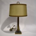 Lampe de salon Néo-classique à deux feux, colonne corinthienne, socle en marbre vert