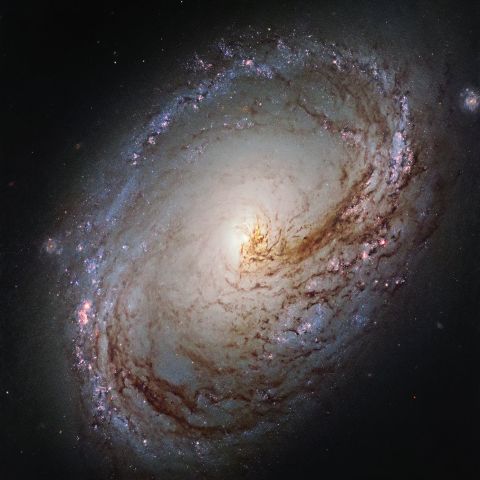 Vue spectaculaire de la galaxie Messier 96 en grand format, 2015