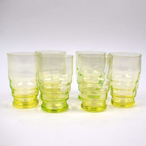 Ensemble de six verres vintage verts inspirés de la série IKEA Skoja