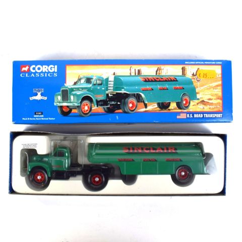 Camion Sinclair Mack B Series Tanker CORGI Classics, boîte d'origine, bon état