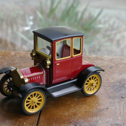Voiture 1/18