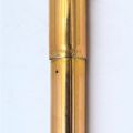 Stylo GOLDRING, plaqué or, à décor de stries, gravé "Sanitas Luxenboug"
